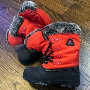 3M Thinsulate Black and Red Winter Boots